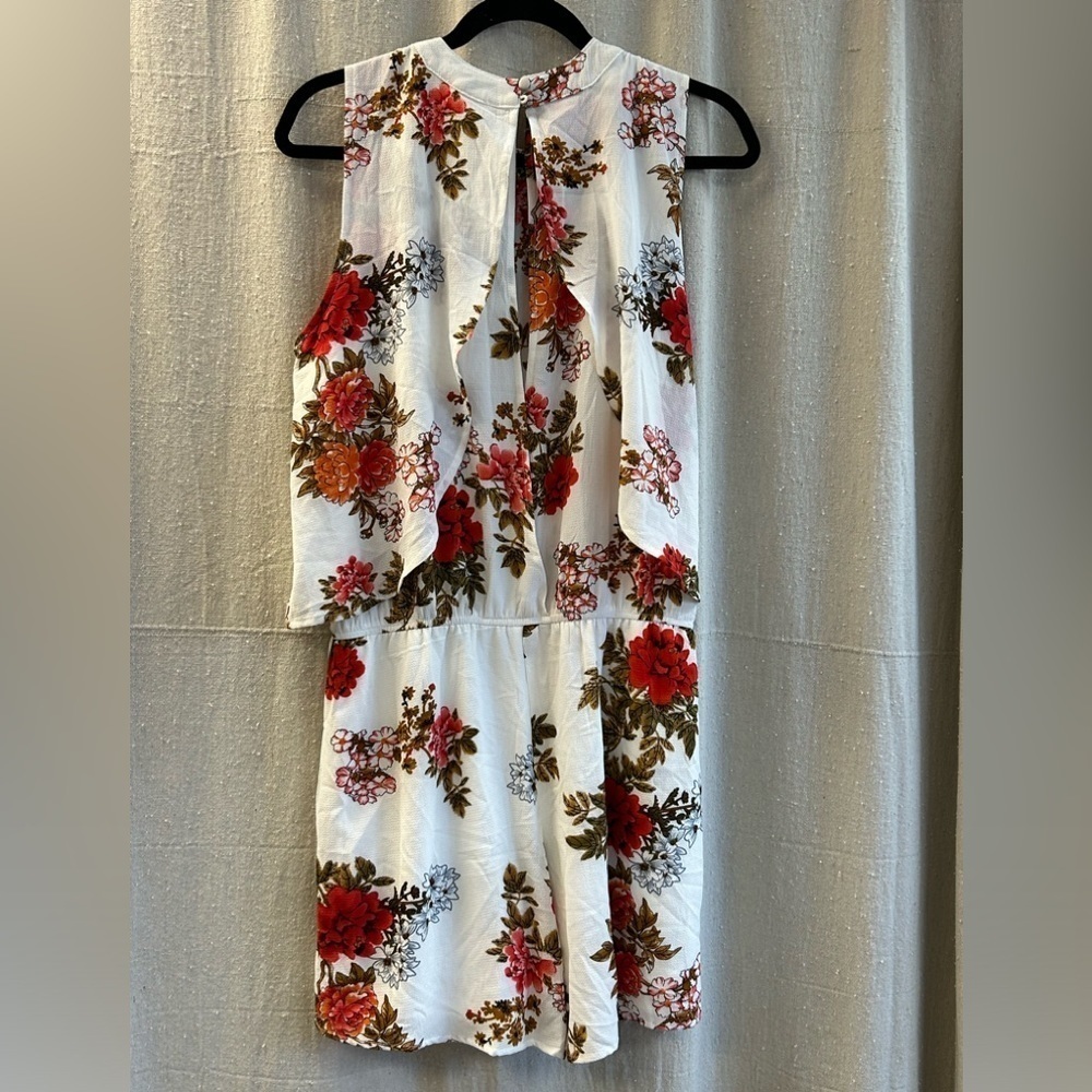 Umgee /NWT/ Floral Print Sleeveless Romper with Keyhole Back Detail/ L - Picture 5 of 12